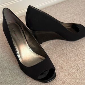 Bandolino Black Wedge Peep-Toe Shoes